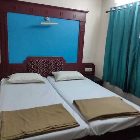 Anjana Hotels Theni Allinagaram Exterior foto
