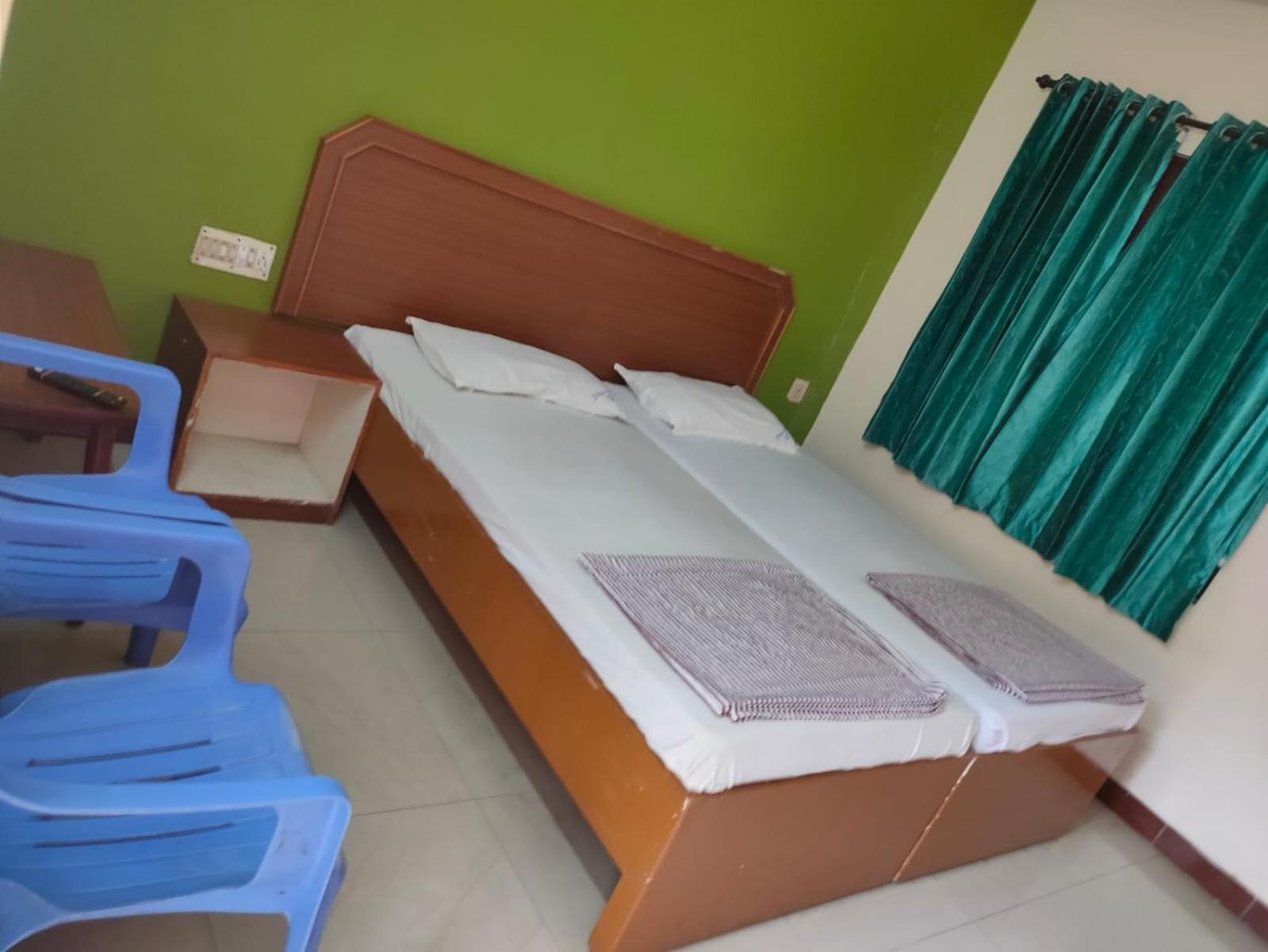 Anjana Hotels Theni Allinagaram Exterior foto