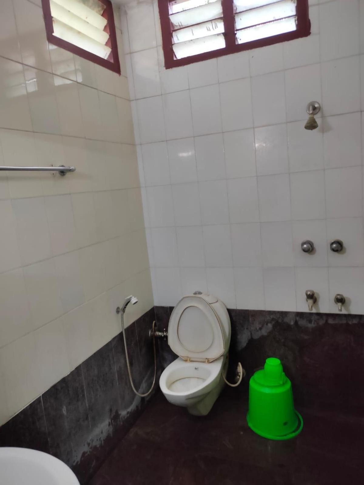 Anjana Hotels Theni Allinagaram Exterior foto